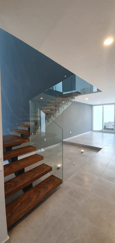 Imagen 4 de 10 de En Renta Preciosa Residencia En Colinas De Juriquilla, 5 Rec