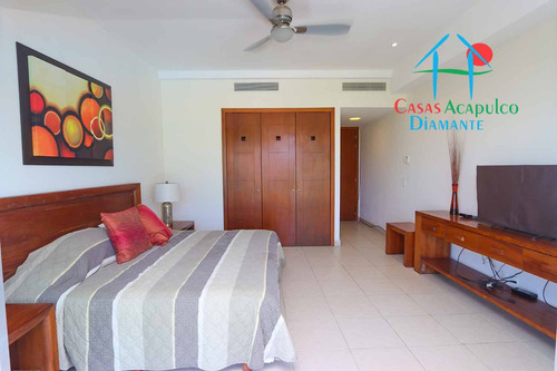 Cad Mayan Lakes View 204. Terraza Con Vista A La Alberca. En Condominio Con Club De Playa
