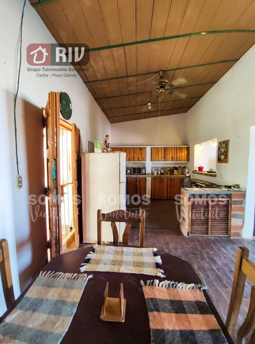 Venta - Casa En Playa Verde, Catia La Mar, Estado La Guaira.