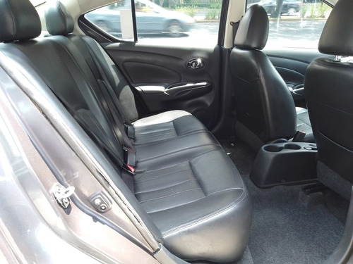 Imagen 12 de 15 de Nissan Versa Exclusive T/a 2017