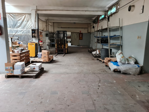 Vende Local Industrial O Deposito - Padrón Único De 1800 M2 - Brazo Oriental