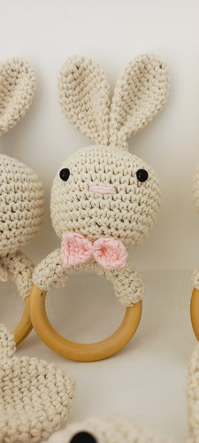 Sonajero Tejido Al Crochet Beige Amigurumi