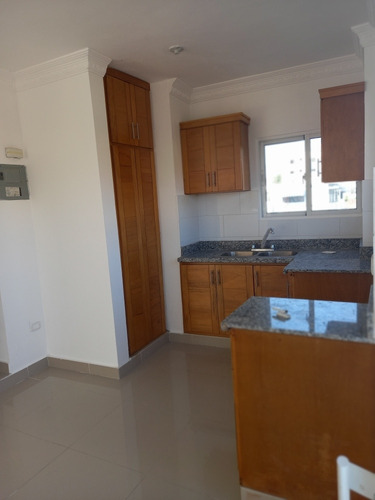 Imagen 4 de 22 de Apartamento Tipo Penthouse. Segundo Nivel. Terraza.