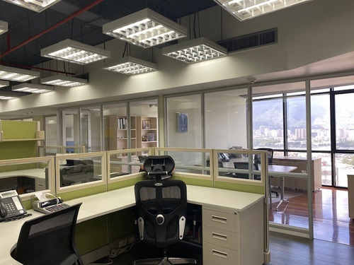 Imagen 19 de 30 de Oficina En Venta En Cc Macaracuay Plaza Remodelada Con Vista Al Avila