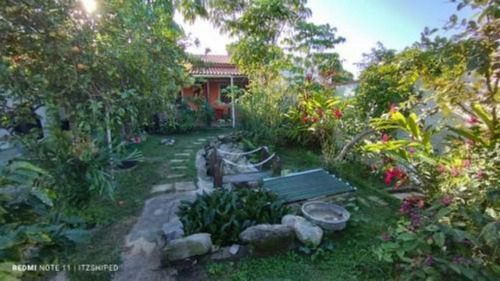 Imagem 9 de 12 de Casa No Bairro Bopiranga, Em Itanhaém, Litoral Sul De São Paulo. Possui Churrasqueira, Espaço Para Piscina E Vaga Para 03 Automóveis.