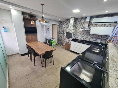 Apartamento Cobertura Duplex Com Sol Da Manhã/tarde, Rua Silenciosa E Vista Livre, 3 Quartos, 3 Banheiros(2 Suites) E 2 Vagas De Garagem Cobertas E Mobiliado Pronto Para Morar!!!