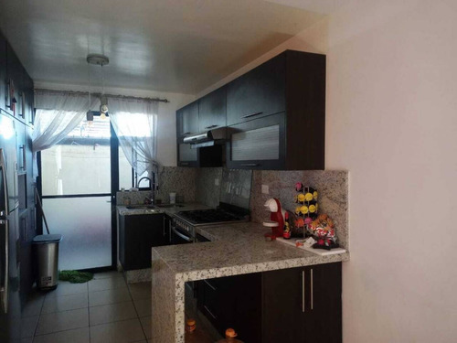 Imagen 4 de 14 de Casa En Venta, Fuentes Del Lago, Calle 1857 #98, Aguascalientes, Ags, Rcv 396174