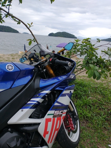 Yamaha R1