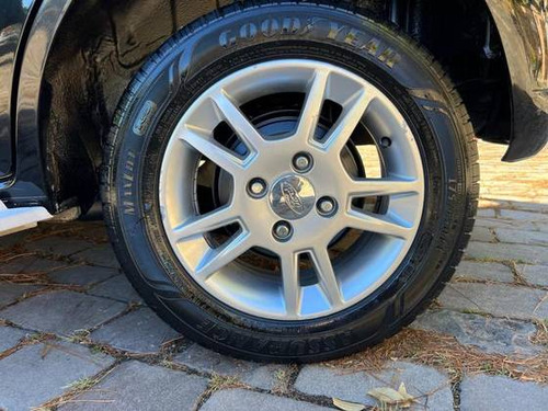 Ford Fiesta 1.0 MPI TRAIL HATCH 8V FLEX 4P MANUAL
