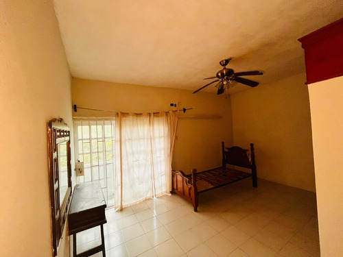 Casa En Venta En Veracruz Con Hab. En P. B. Y Alberca Col. Astilleros