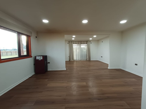 Se Arrienda Año Corrido Linda Y Acogedora Casa En Condominio