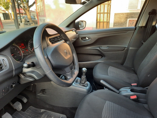 Imagen 14 de 15 de Peugeot 301 2017 1.6 Allure