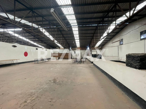 Renta De Nave Industrial De 10,000 M2