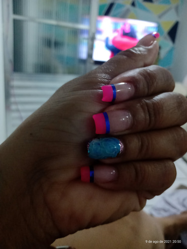 Imagem 1 de 1 de Unhas Em Gel