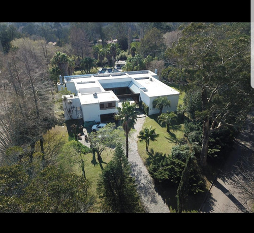 Venta De Casa En Barrio El Golf De Punta Del Este, Maravillosa Casa De Lujo