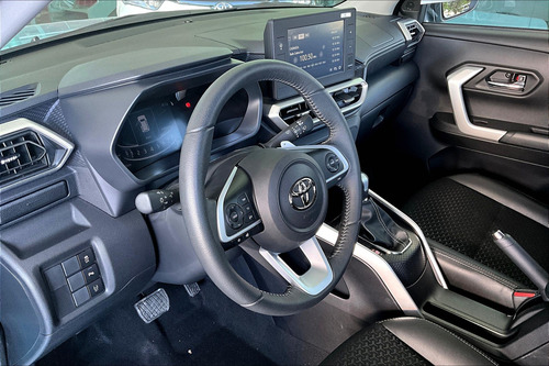 Toyota Raize 1.0T Xle Fwd Cvt Bitono