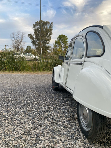 Citroen 3cv M28