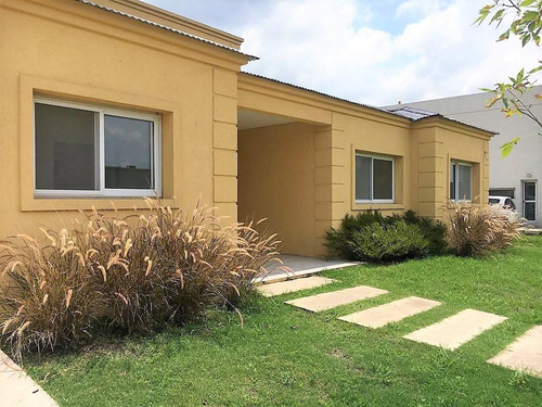 Imagen 2 de 20 de Muy Linda Casa En Venta En San Gabriel, Villanueva. 3 Dorm-jardin Y Pileta