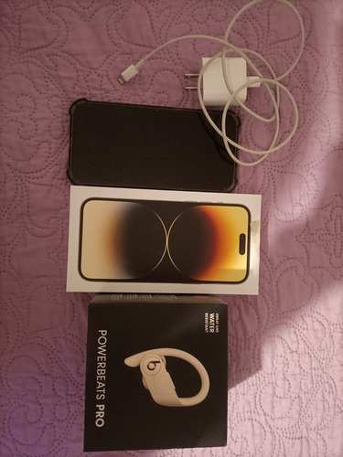Apple iPhone 14 Pro Max (256 Gb) - Color Orocon Powerbeats Y Cargador (Usado)
