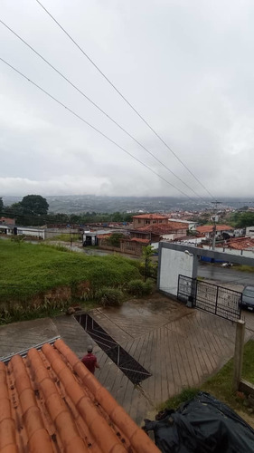 Imagen 12 de 21 de Casa Urb Canta Claro, La Machiri. Adlz