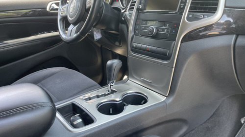Jeep Grand Cherokee Laredo 4X2 3.6L