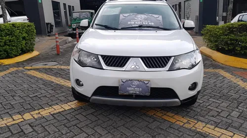Mitsubishi Outlander 3.0 4X4 At