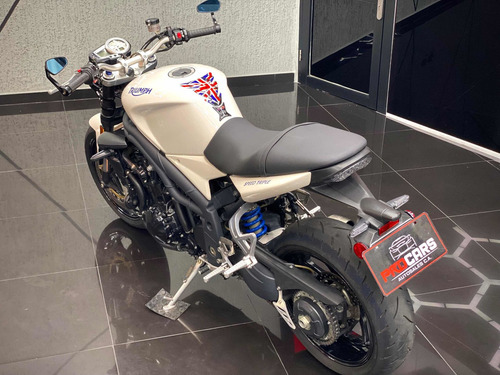Imagen 9 de 12 de Triumph Speed Triple 1050