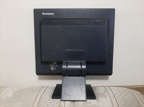 Monitor Lenovo 17 Pulgadas (Usado)