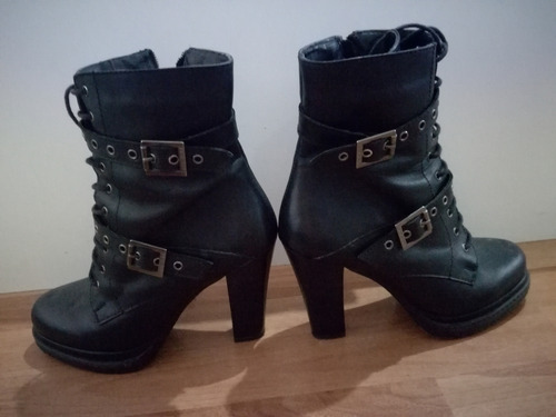 Botas De Cuero Taco Alto Talle 39 Color Negro Lady Store (Usado)