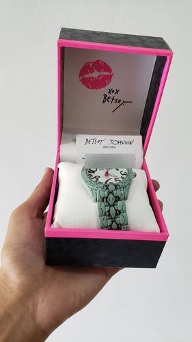 Reloj De Pulsera Betsey Johnson Para Mujer Estampado De Serp