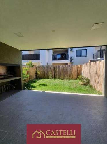 Duplex De 4 Ambientes En Venta En Pilar