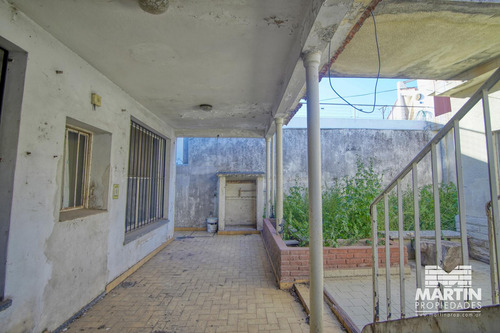Casa A Reciclar De 277 M2.