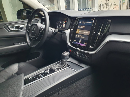 Imagem 8 de 17 de Volvo Xc60 2.0 D5 Momentum Awd 2019