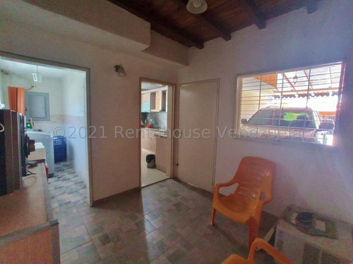 Imagen 15 de 15 de Townhouse En Venta La Morita I Maracay 22-16124 Df