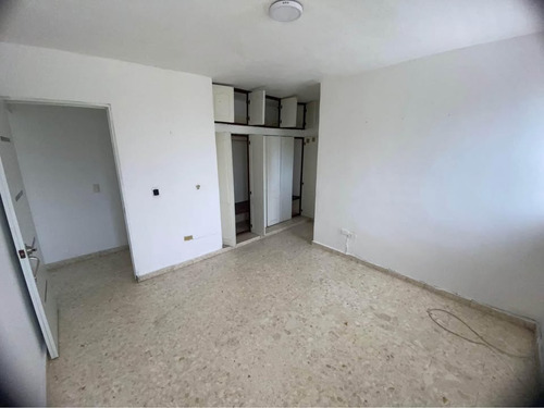 Apartamento En Venta 3er Piso Super Amplio Disponible En Alma Rosa Ii, Santo Domingo Este
