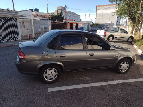 Imagem 2 de 6 de Chevrolet