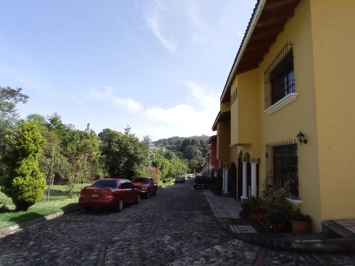 Imagen 3 de 30 de Vendo Belleza De Casa Ubicada En Esquina, 4 Dormitorios, Alta Plusvalia Y Seguridad