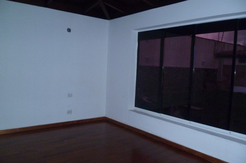 Imagen 6 de 14 de Venta Amplia Y Cómoda Casa De 1.199mts. Cumbres De Curumo En Calle Cerrada