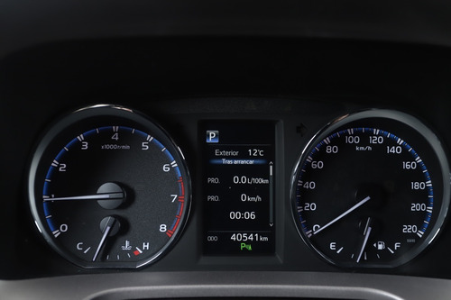 Imagen 12 de 13 de Toyota Rav4 4x4 Vx At 2017 Blindado Rb3