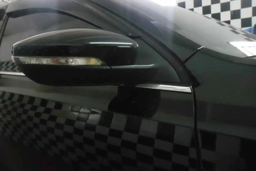 Imagem 3 de 5 de Aplique Friso Cromado Base Janela Vw Jetta 2012 A 2015 Tsi