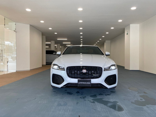 Imagen 2 de 13 de Jaguar Xf 2021