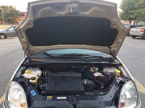 Ford Fiesta 1.6 Amb. Plus Año 2006 Km. 122.000