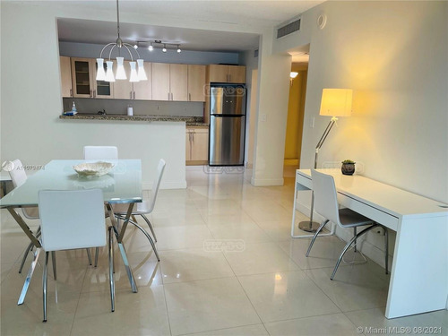 Imagen 8 de 22 de Departamento En Venta Ubicado En Sunny Isles, Miami, Florida