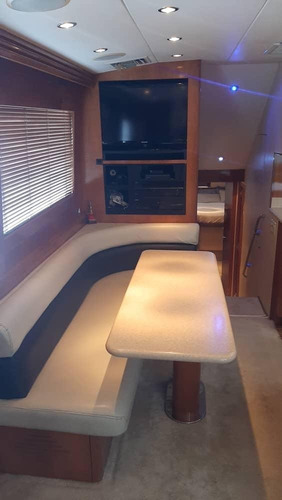 Imagen 4 de 11 de Yate Hatteras Convertible 50 Lv1780