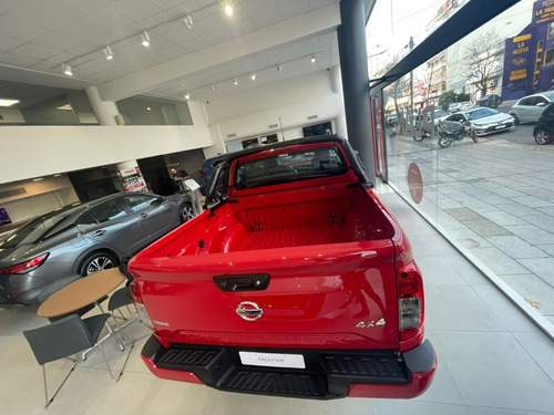 Imagen 8 de 25 de Nissan Frontier 2023 2.3bt X-gear 4x4 At L22