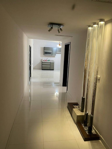 Imagen 2 de 18 de Casa En Venta Con Excelente Ubicacion