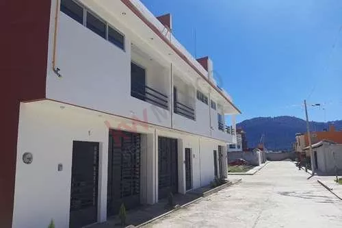 Se Vende Casa En Fraccionamiento El Barro, En San Cristóbal De Las Casas.