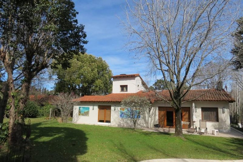 Imagen 16 de 19 de Casa En Venta - Lomas De San Isidro - Lomas Golf