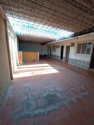 Imagen 14 de 14 de Casa En Venta Urb. Las Acacias Maracay*