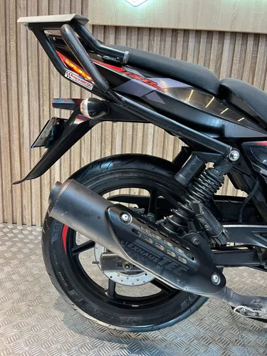 Bajaj Pulsar 180 Fi Neon 2023